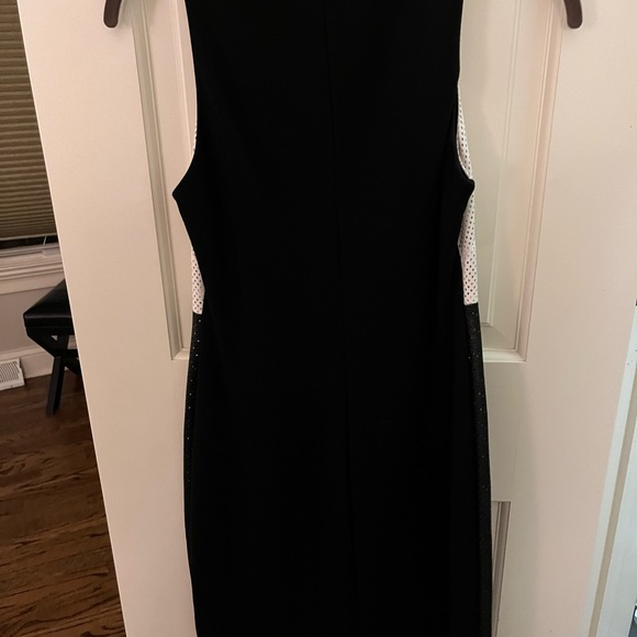 Bailey Casablanca Black/Creme leather like detailed front and solid black back - Picture 2 of 6